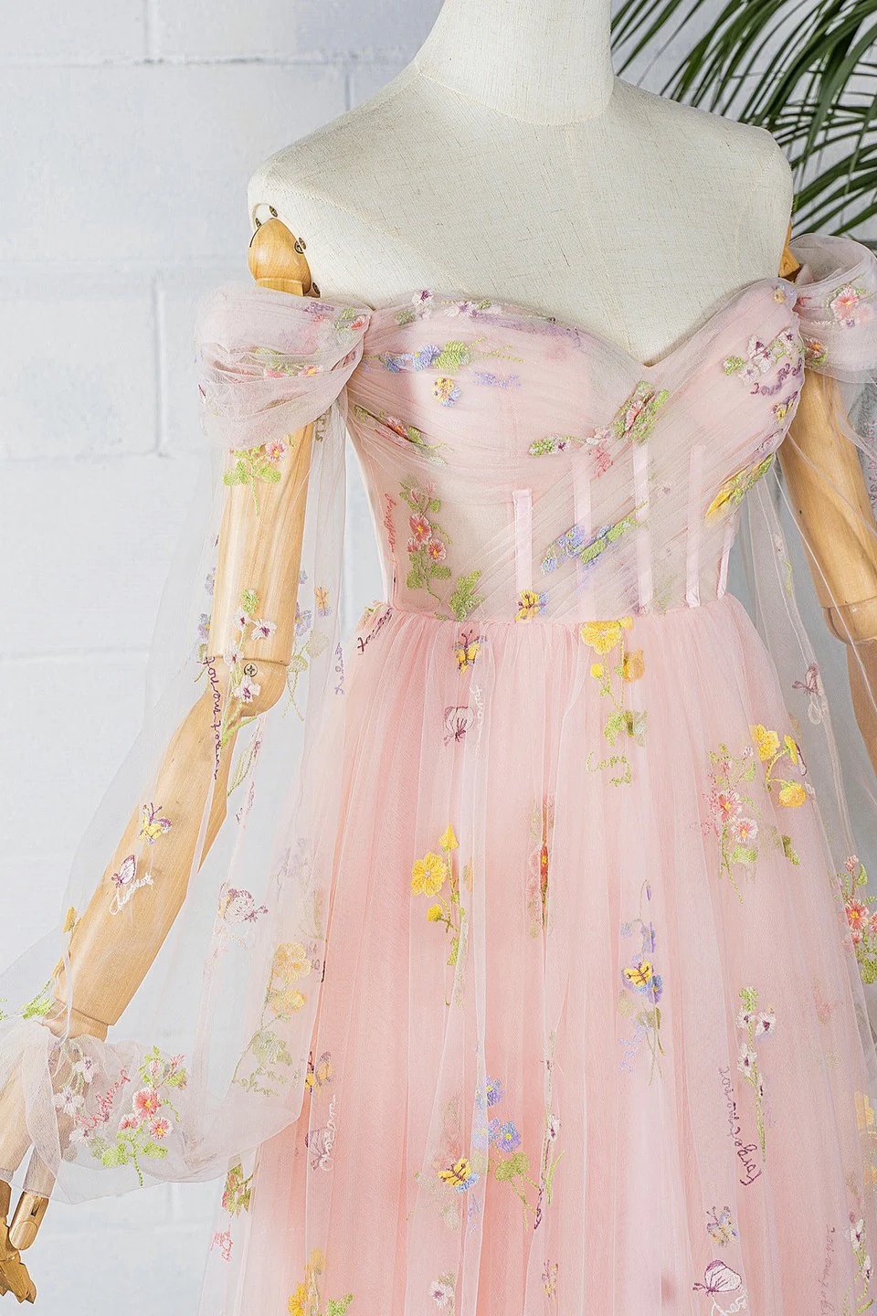 Off the Shoulder Pink Floral Midi Dress - Image 4